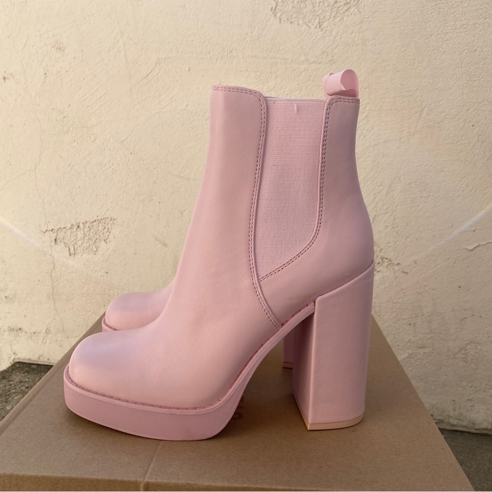 Steve Madden Chelsea Platform Boot US 7.5